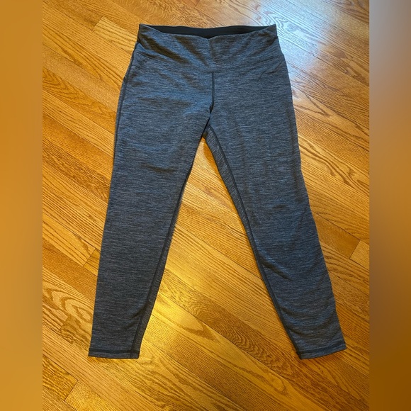 Athleta Pants - Athleta High-Rise Grey Heather Altitude Tight in Polartec Power Stretch, Size L